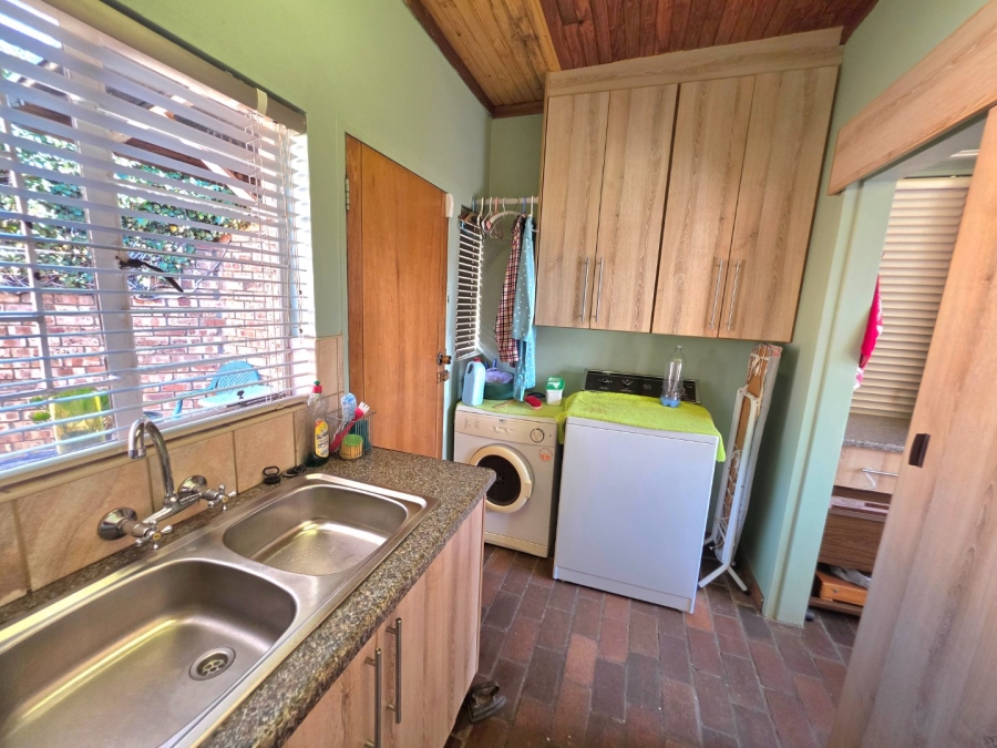 5 Bedroom Property for Sale in Panorama Free State